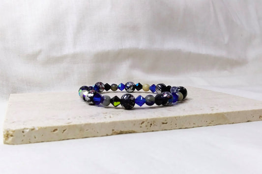 Blue Glass Beads and Sodalite Beads stretch bracelet