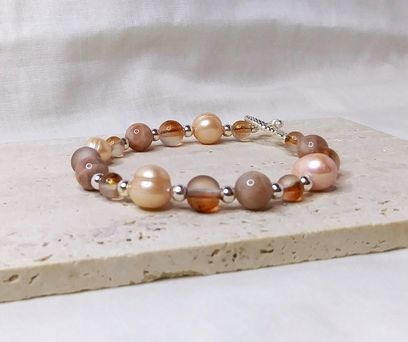Peachy Pearl Bracelet