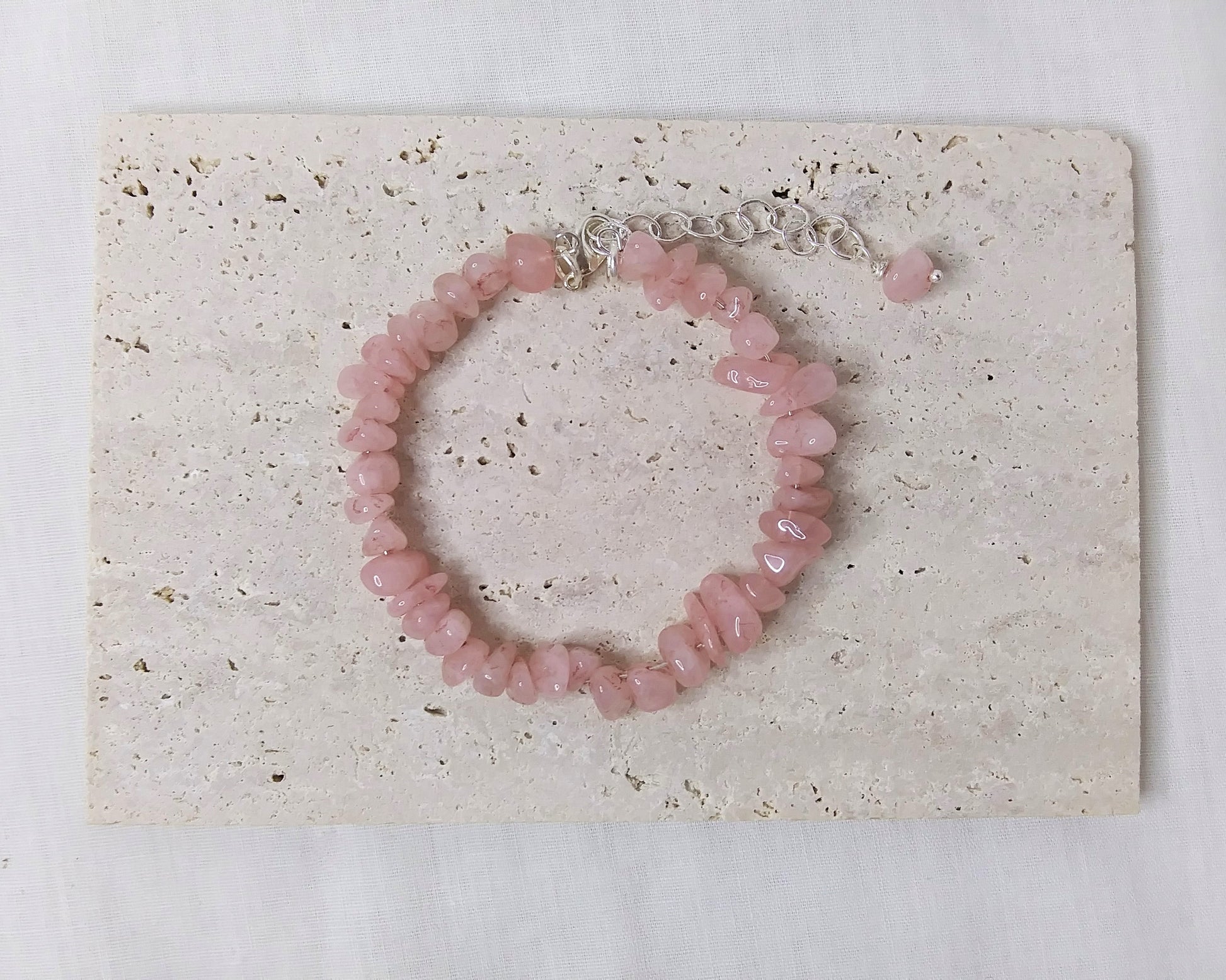 Chip Gemstone Beaded Bracelet in plated silver or gold
