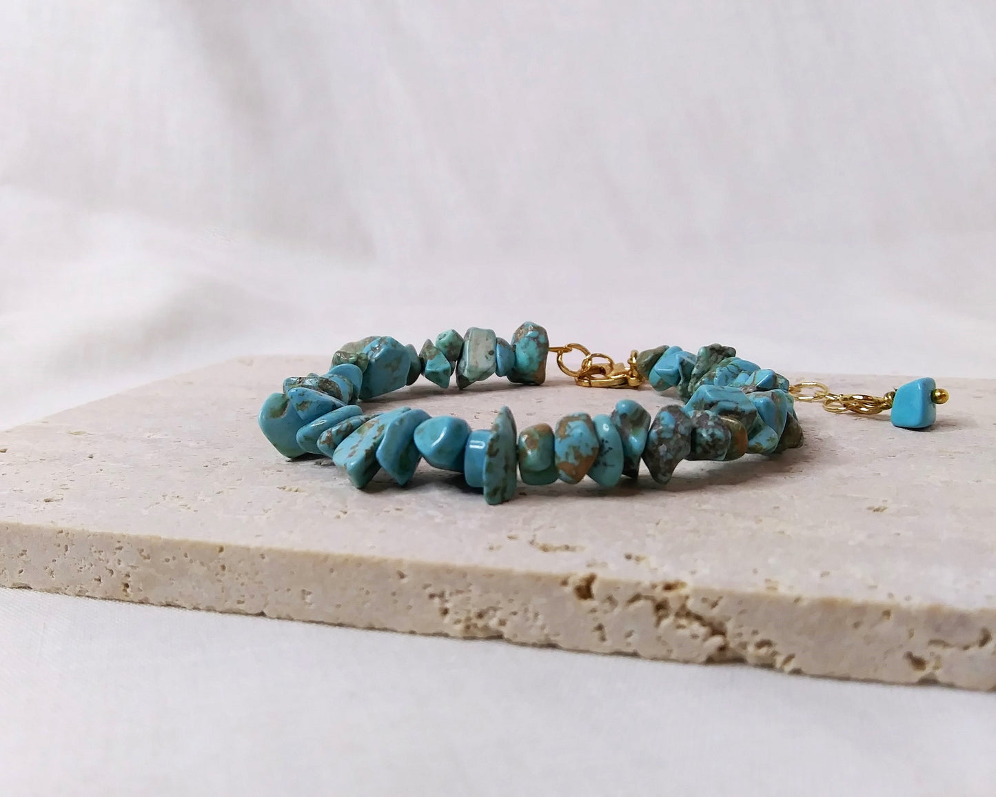 Chip Gemstone Beaded Bracelet in plated silver or gold