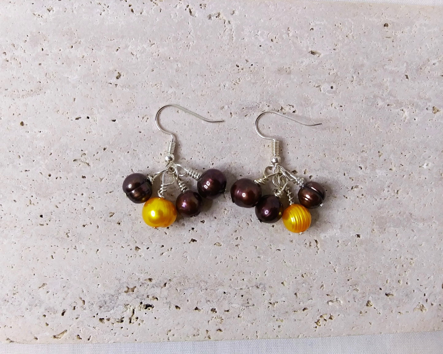 Fresh water pearls dangle earring in silver