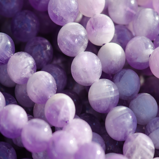 Amethyst Energy: Why This Stone Is a Confidence Favorite for Bold Modern Style