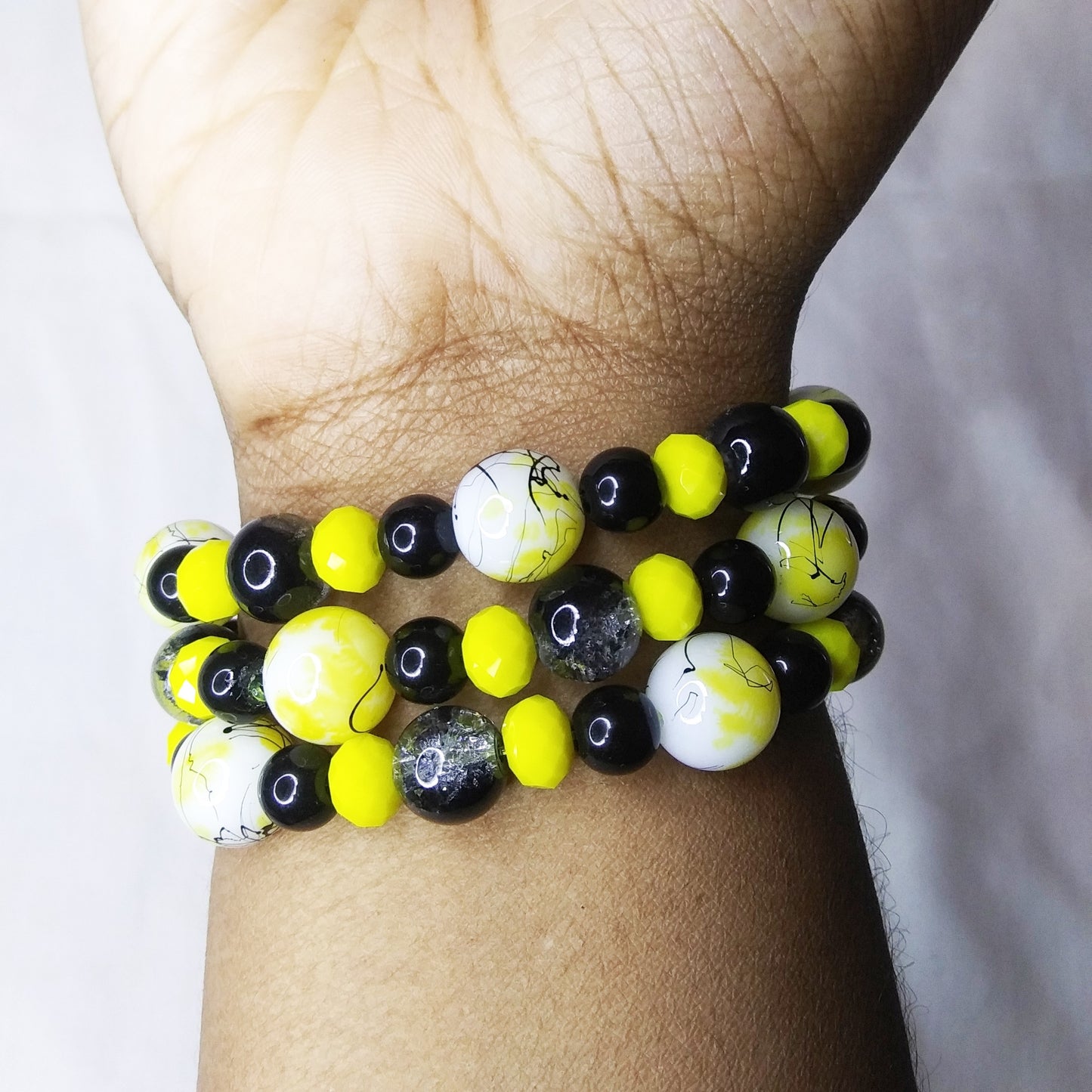 Yellow and black stretch stackable bracelet 