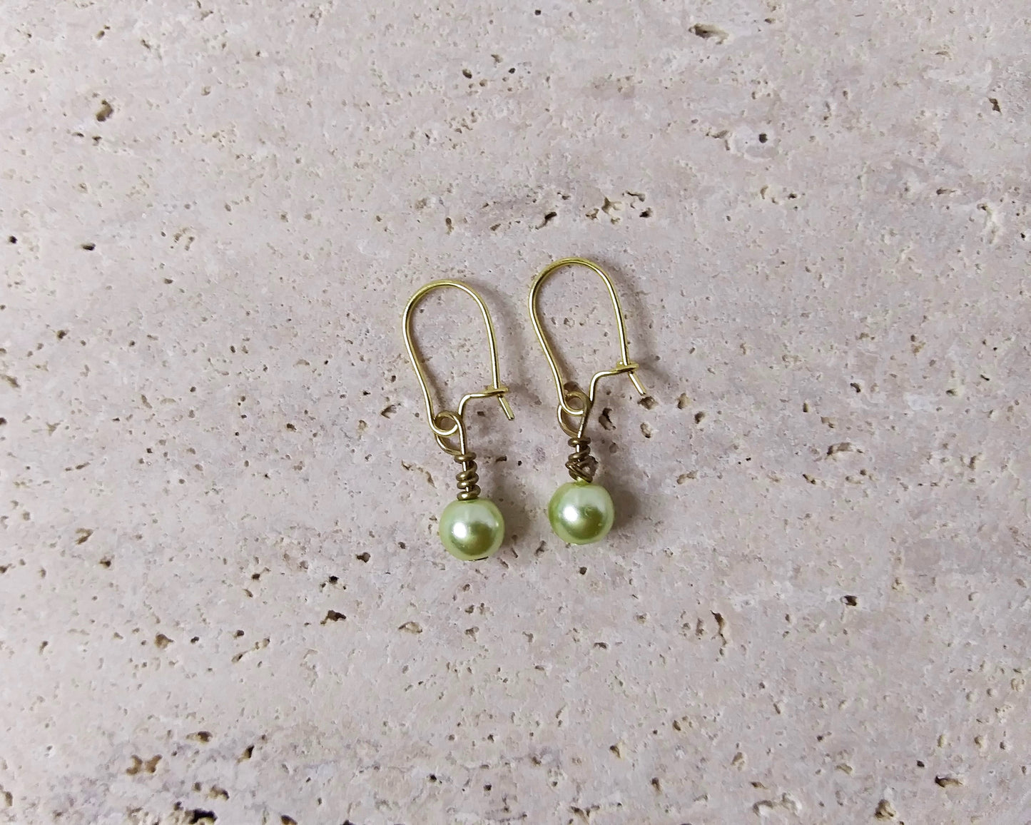 Small Glass pearl bead earrings