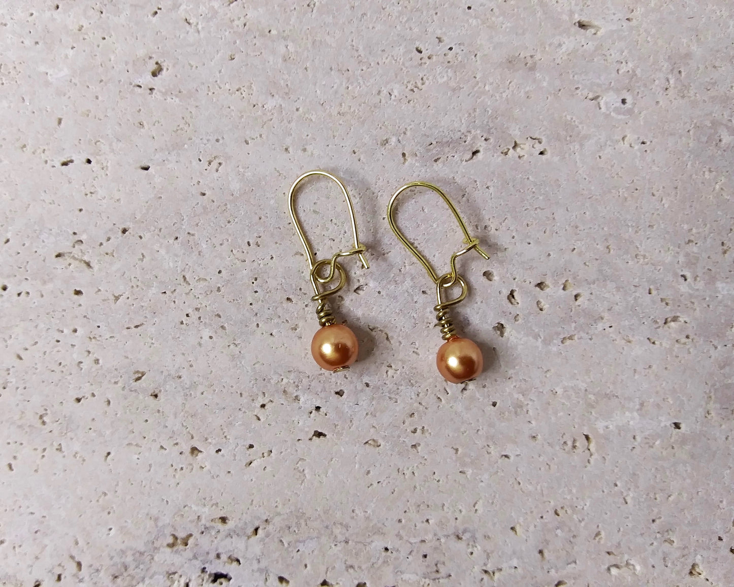 Small Glass pearl bead earrings