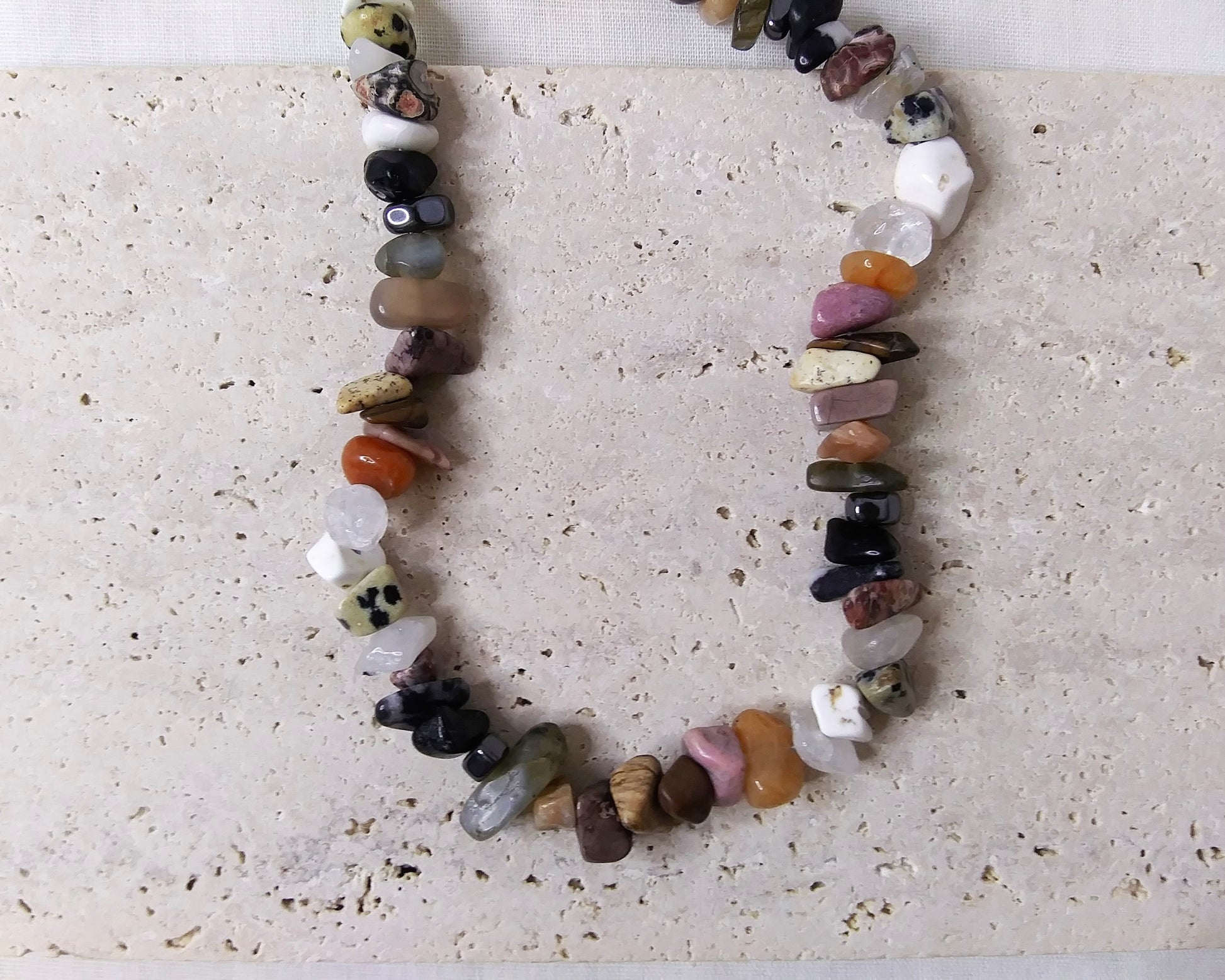 Chip Gemstone Choker with silver accent